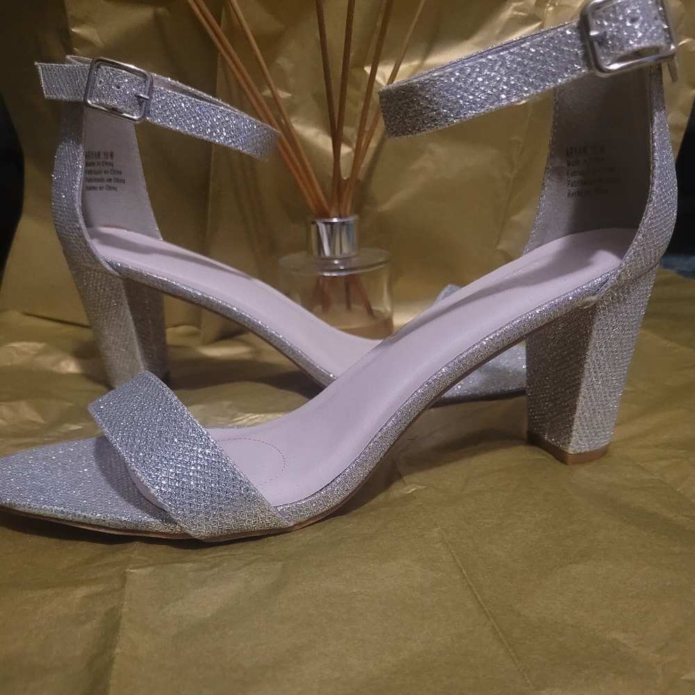 Dress shoes